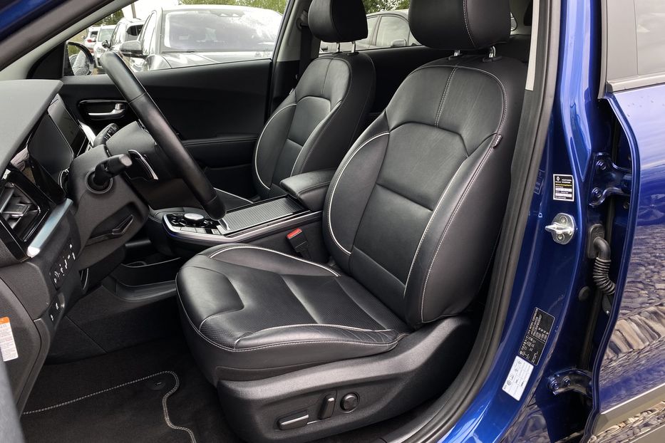 Продам Kia Niro 64 kWh Макс. комплектація 2021 года в Львове