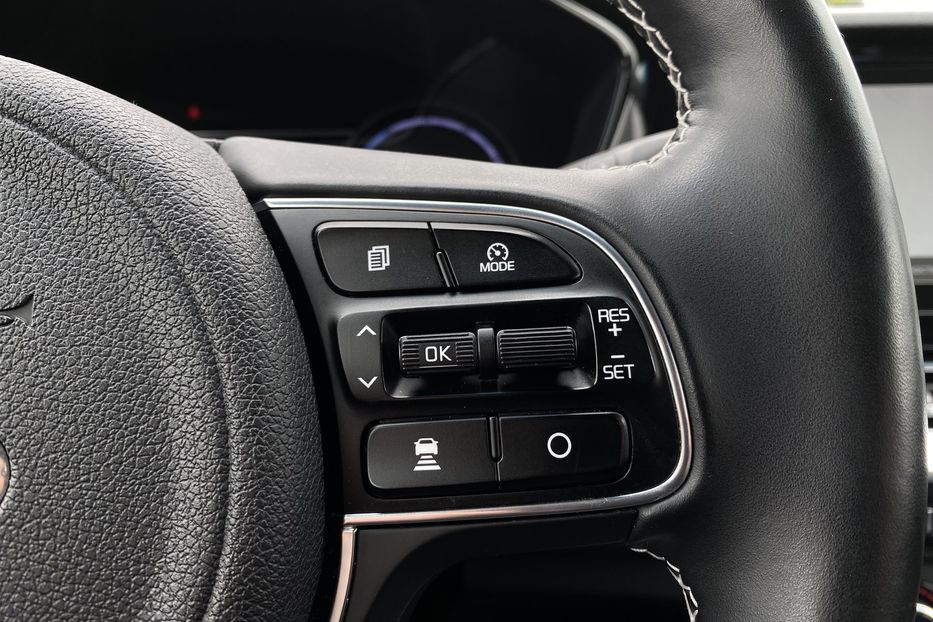Продам Kia Niro 64 kWh Макс. комплектація 2021 года в Львове