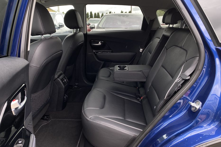 Продам Kia Niro 64 kWh Макс. комплектація 2021 года в Львове