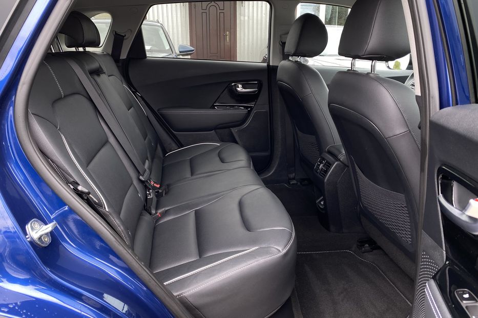 Продам Kia Niro 64 kWh Макс. комплектація 2021 года в Львове