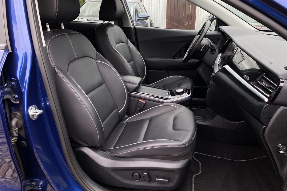 Продам Kia Niro 64 kWh Макс. комплектація 2021 года в Львове