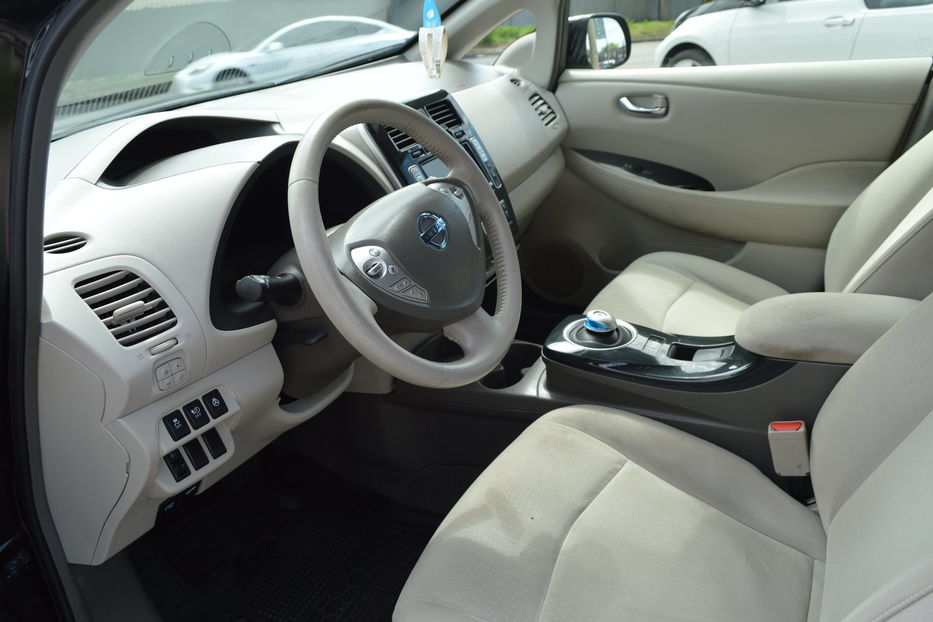 Продам Nissan Leaf 2012 года в Одессе