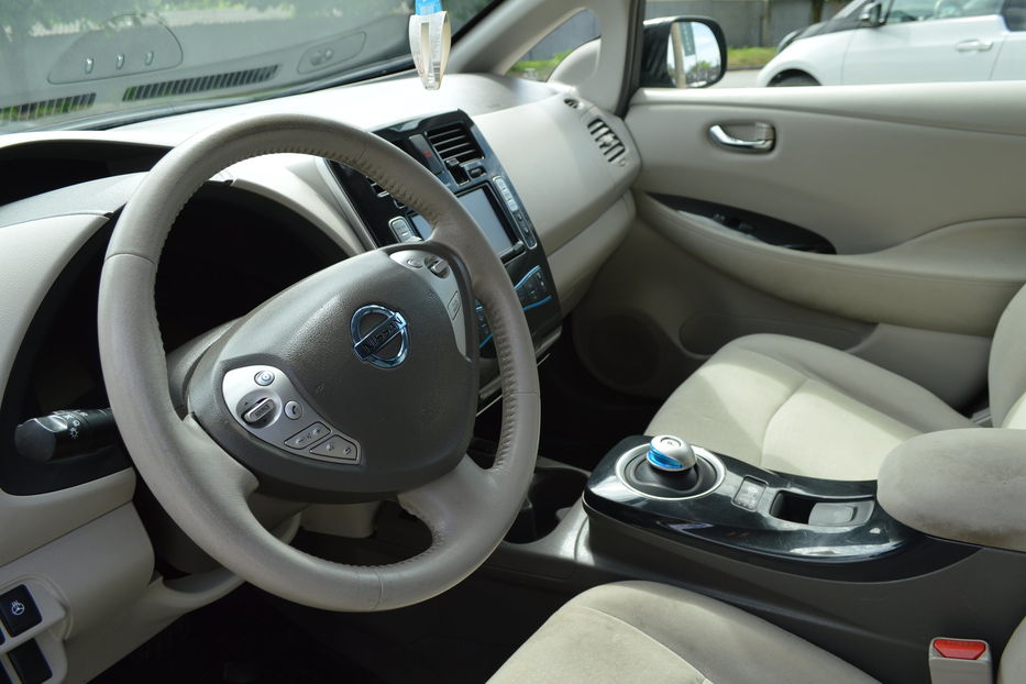 Продам Nissan Leaf 2012 года в Одессе