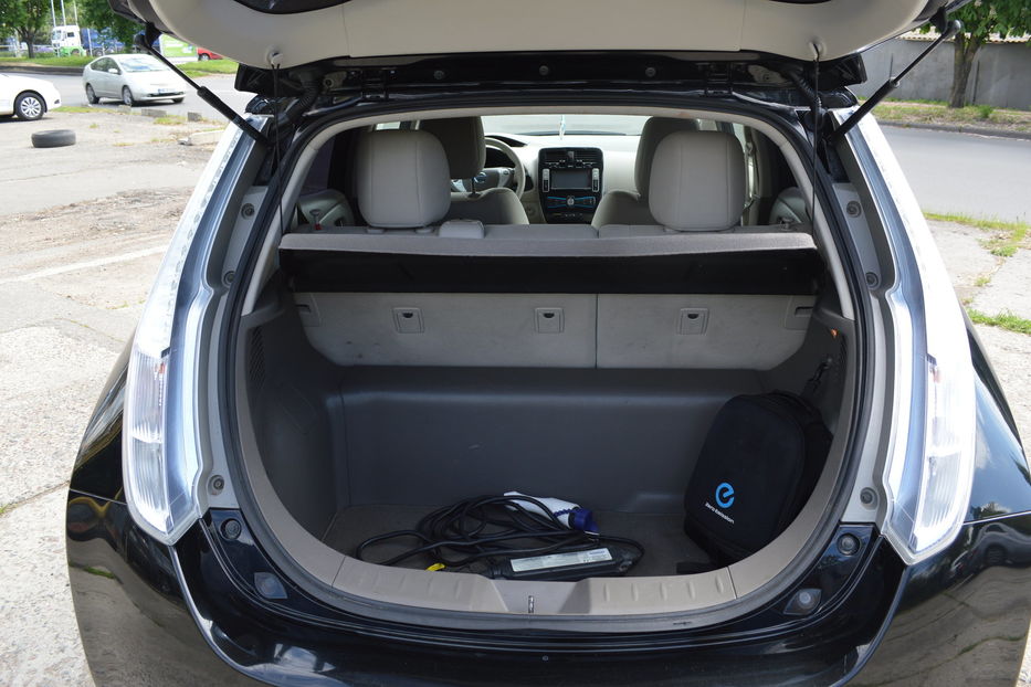 Продам Nissan Leaf 2012 года в Одессе