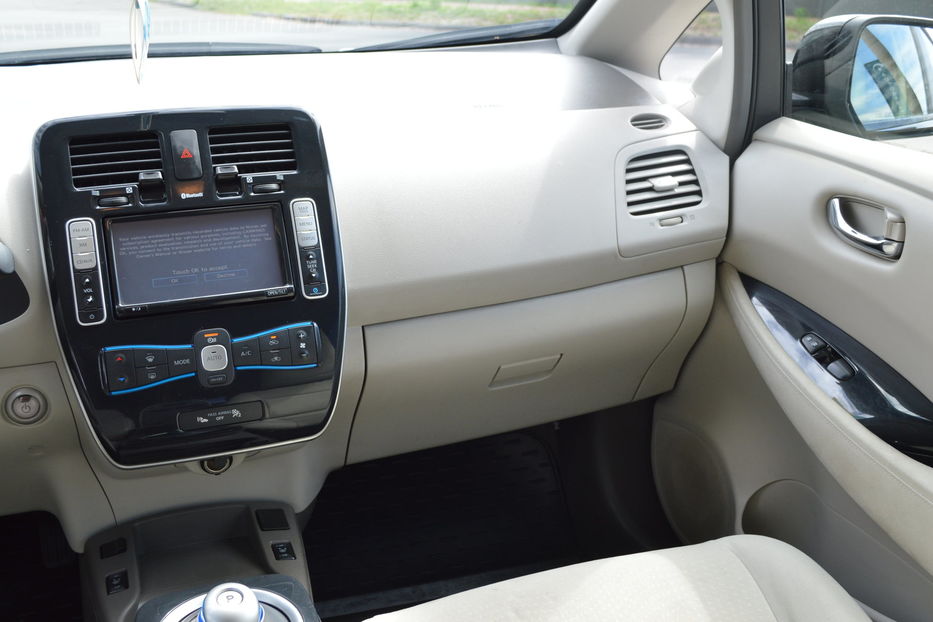 Продам Nissan Leaf 2012 года в Одессе