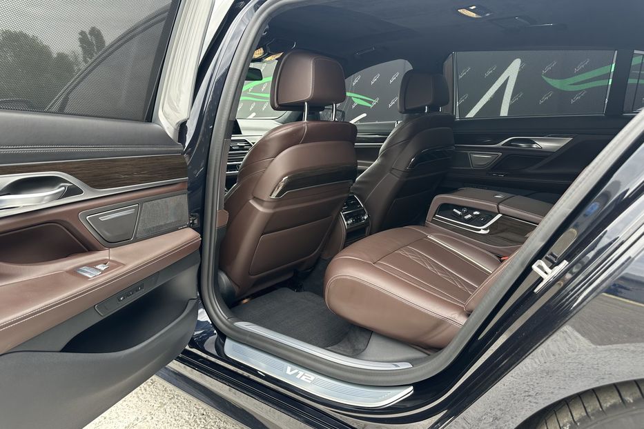 Продам BMW 760 Xdrive 2021 года в Киеве