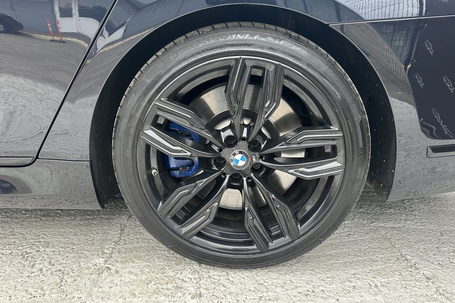 Продам BMW 760 Xdrive 2021 года в Киеве