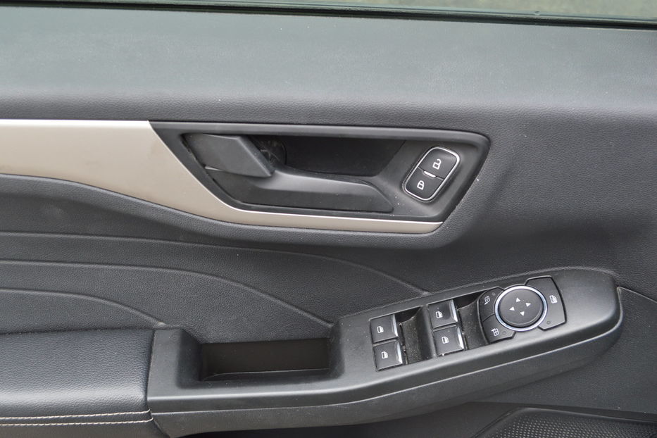 Продам Ford Escape Hybrid PLUG-IN 2022 года в Одессе