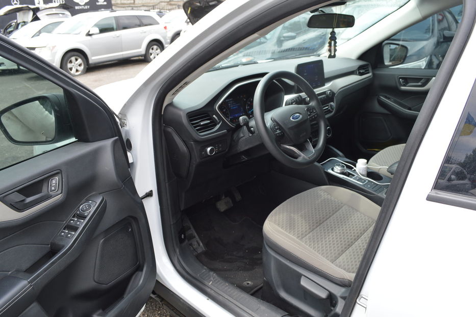 Продам Ford Escape Hybrid PLUG-IN 2022 года в Одессе