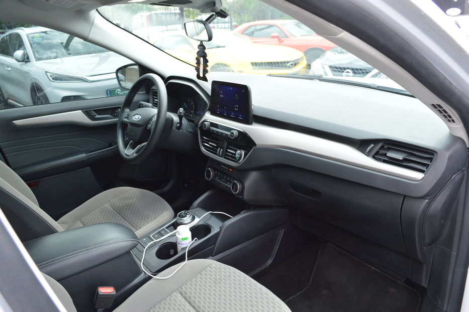 Продам Ford Escape Hybrid PLUG-IN 2022 года в Одессе