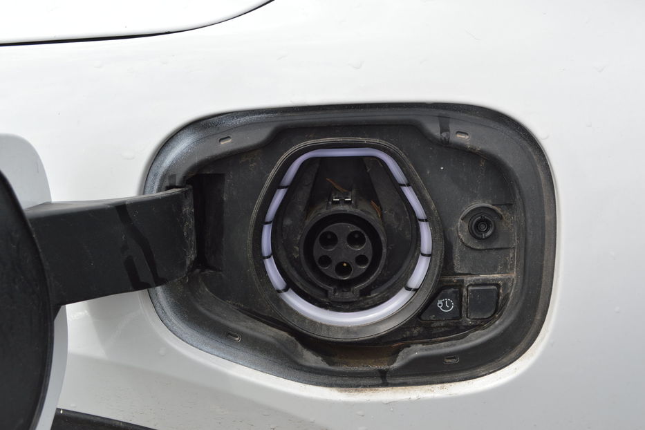Продам Ford Escape Hybrid PLUG-IN 2022 года в Одессе