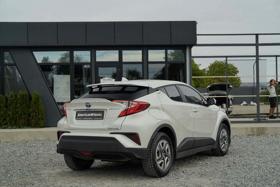 Продам Toyota C-HR (Izoa) 2021 года в Черновцах