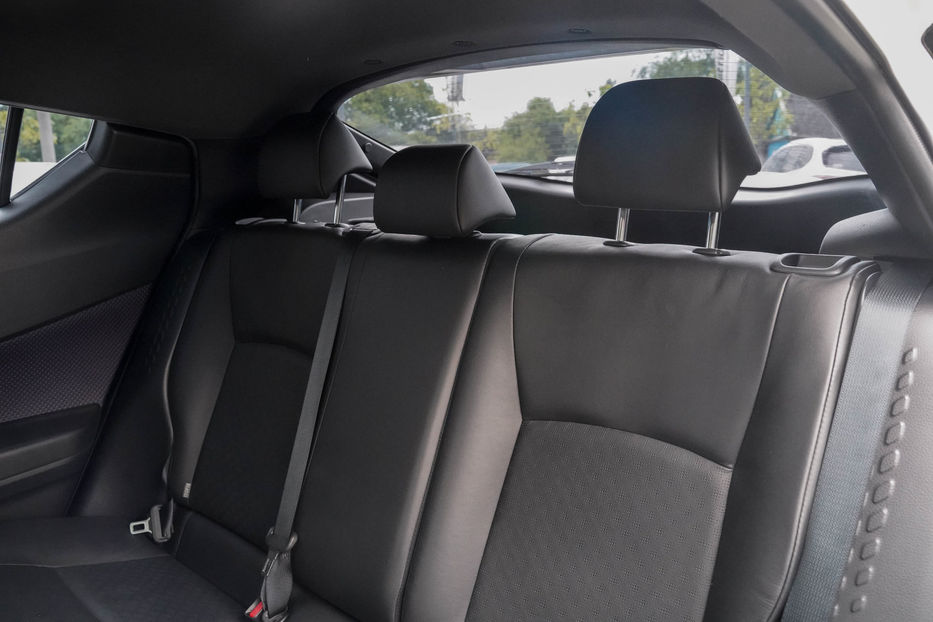 Продам Toyota C-HR (Izoa) 2021 года в Черновцах