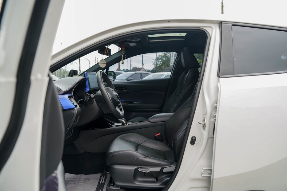 Продам Toyota C-HR (Izoa) 2021 года в Черновцах