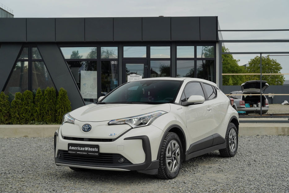Продам Toyota C-HR (Izoa) 2021 года в Черновцах
