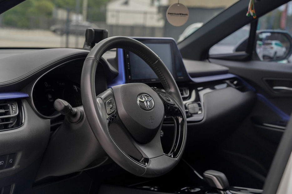 Продам Toyota C-HR (Izoa) 2021 года в Черновцах