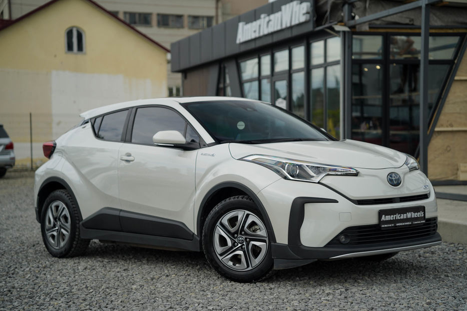 Продам Toyota C-HR (Izoa) 2021 года в Черновцах