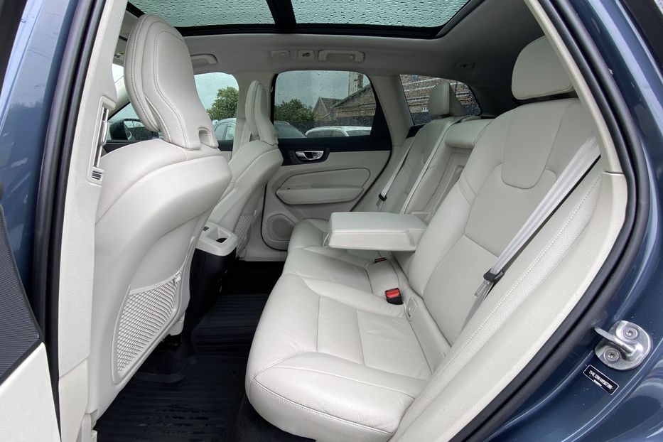 Продам Volvo XC60 2021 года в Луцке