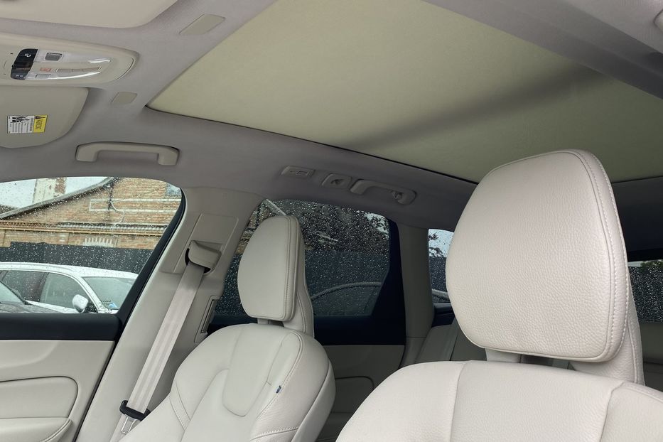 Продам Volvo XC60 2021 года в Луцке