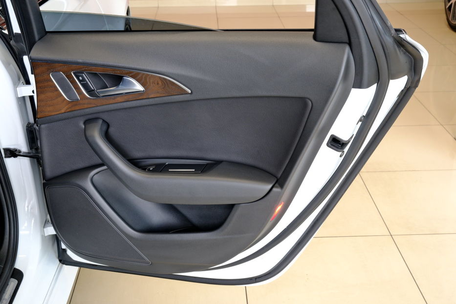 Продам Audi A6 2016 года в Одессе