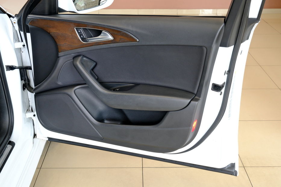 Продам Audi A6 2016 года в Одессе