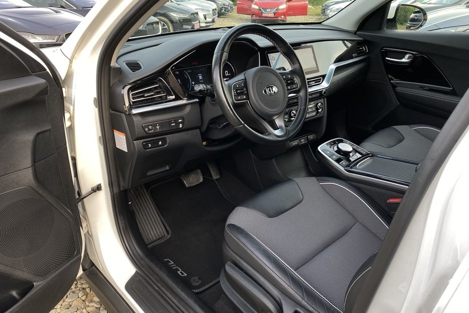 Продам Kia Niro 64кВтТепловийПдгрівсиідньКерма 2021 года в Львове