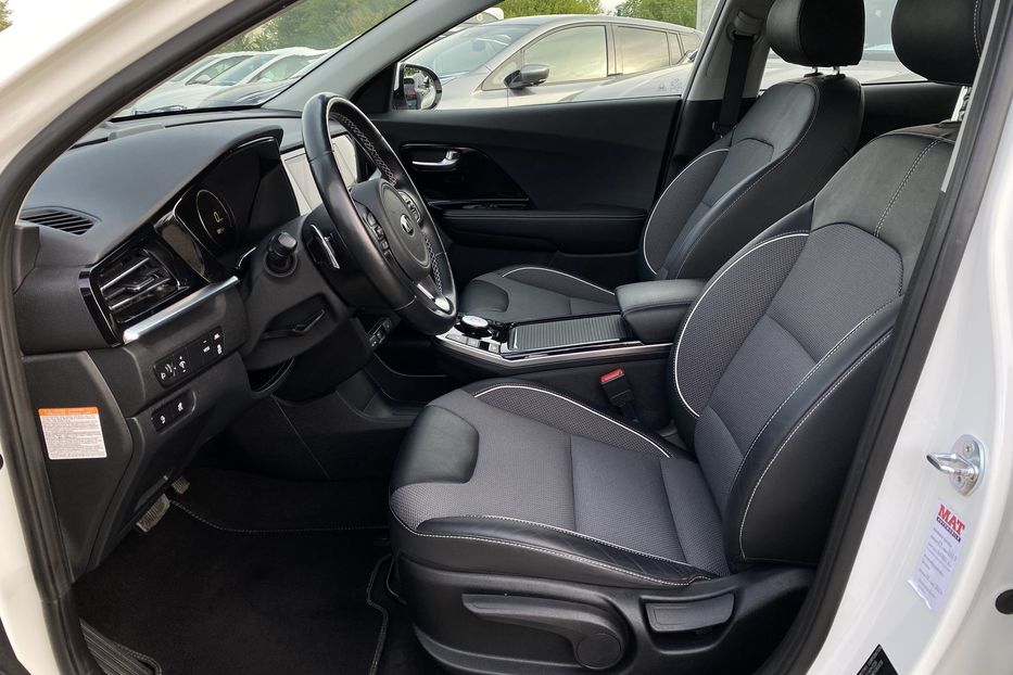 Продам Kia Niro 64кВтТепловийПдгрівсиідньКерма 2021 года в Львове