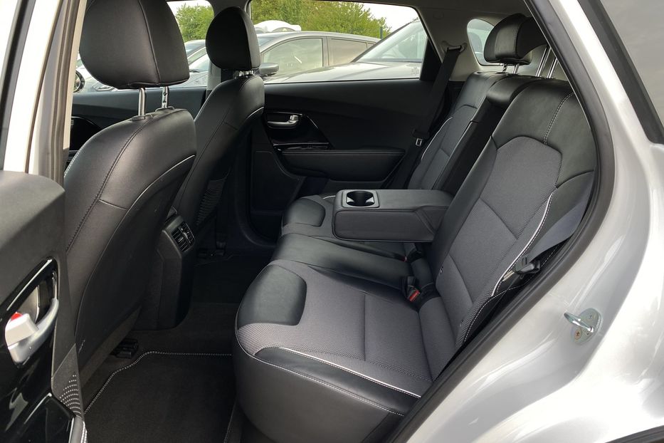 Продам Kia Niro 64кВтТепловийПдгрівсиідньКерма 2021 года в Львове