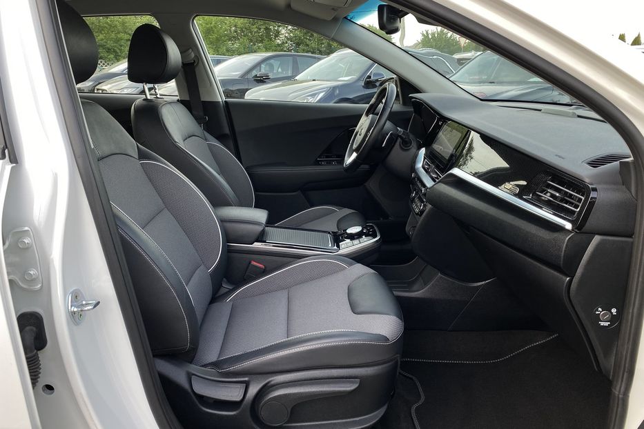 Продам Kia Niro 64кВтТепловийПдгрівсиідньКерма 2021 года в Львове