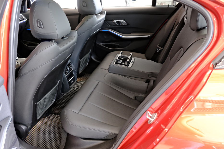 Продам BMW 330 G20 2021 года в Одессе