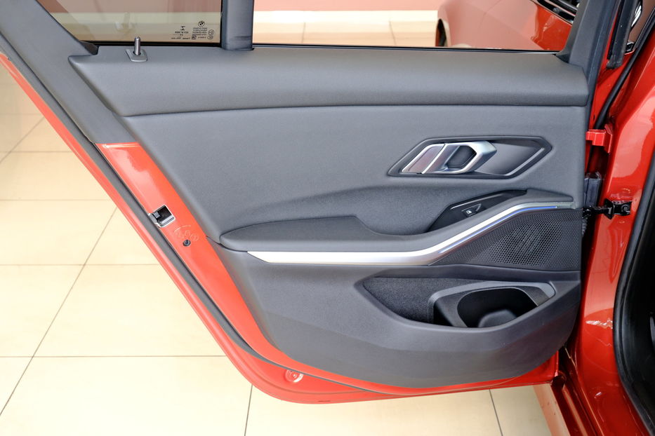 Продам BMW 330 G20 2021 года в Одессе