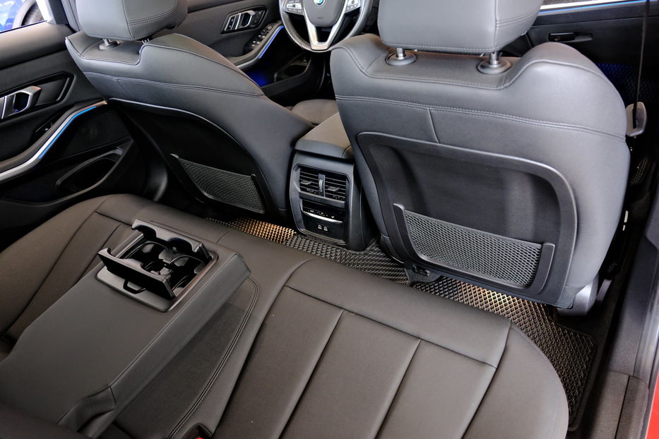 Продам BMW 330 G20 2021 года в Одессе