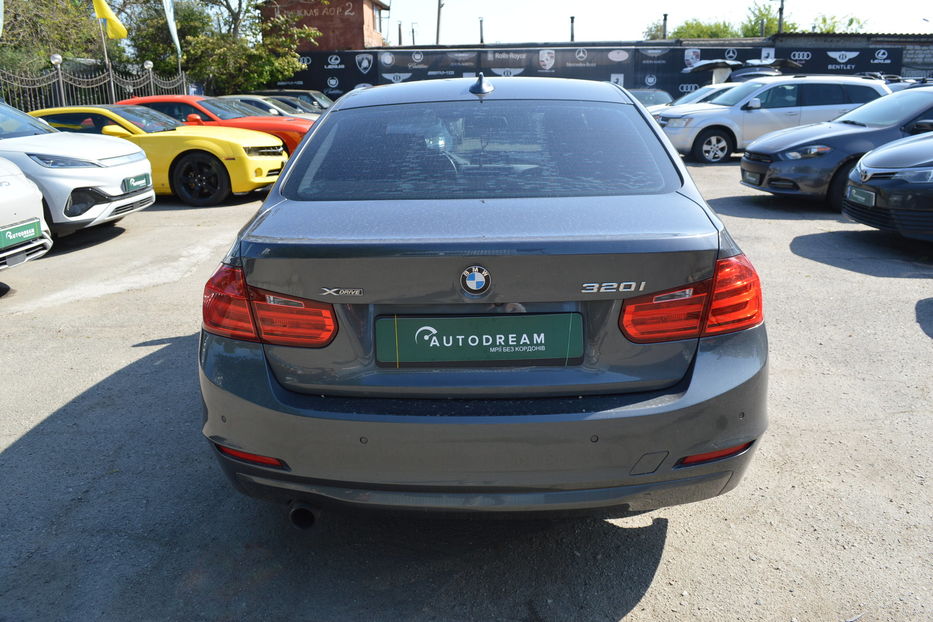 Продам BMW 320 X-Drive 2014 года в Одессе