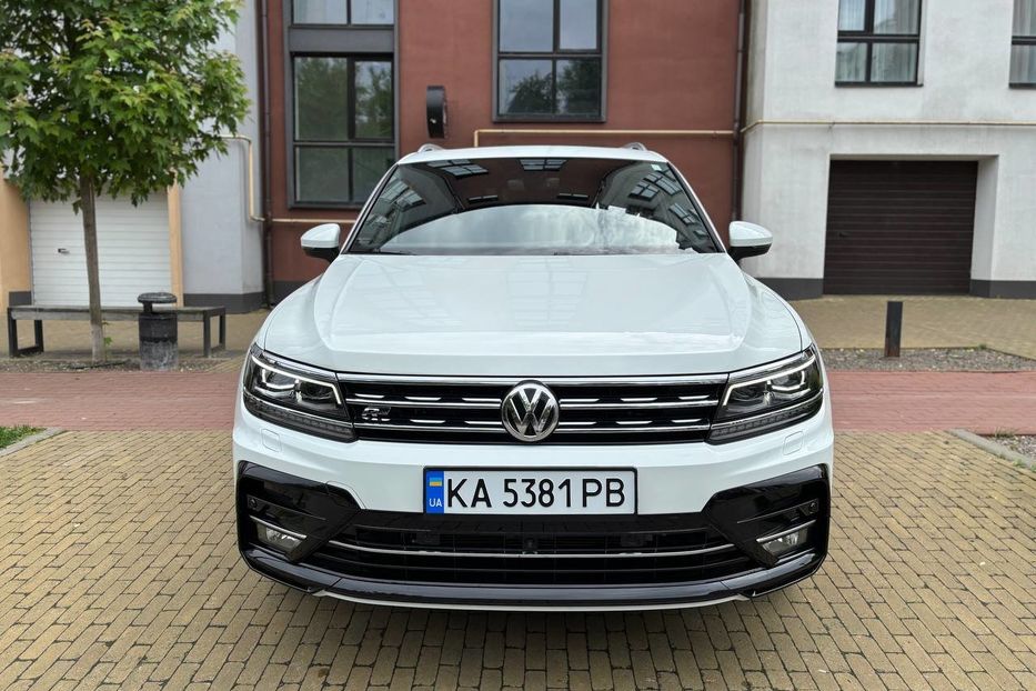 Продам Volkswagen Tiguan 4Motion Premium R-Line, 220 кс 2020 года в Киеве
