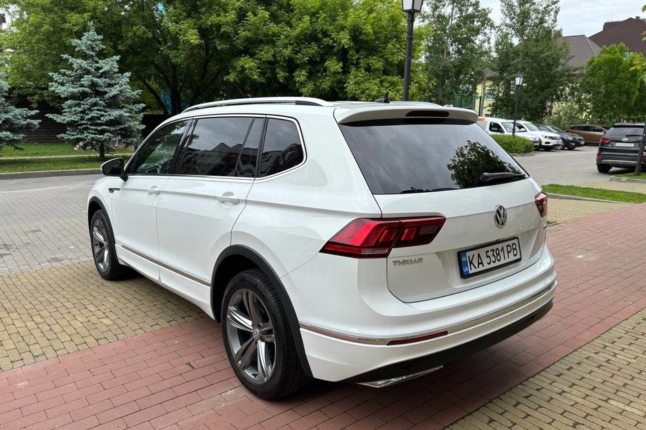 Продам Volkswagen Tiguan 4Motion Premium R-Line, 220 кс 2020 года в Киеве