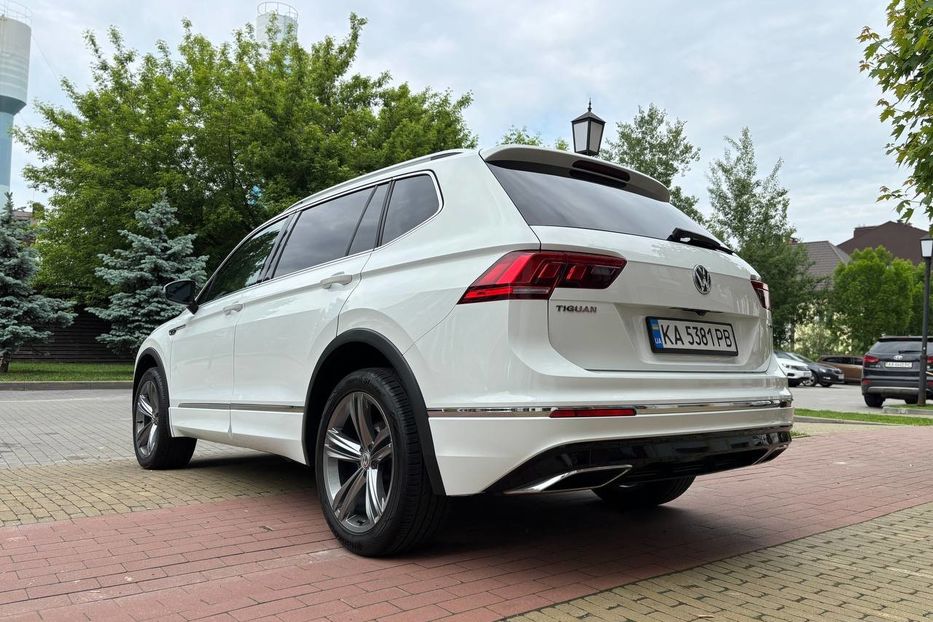 Продам Volkswagen Tiguan 4Motion Premium R-Line, 220 кс 2020 года в Киеве