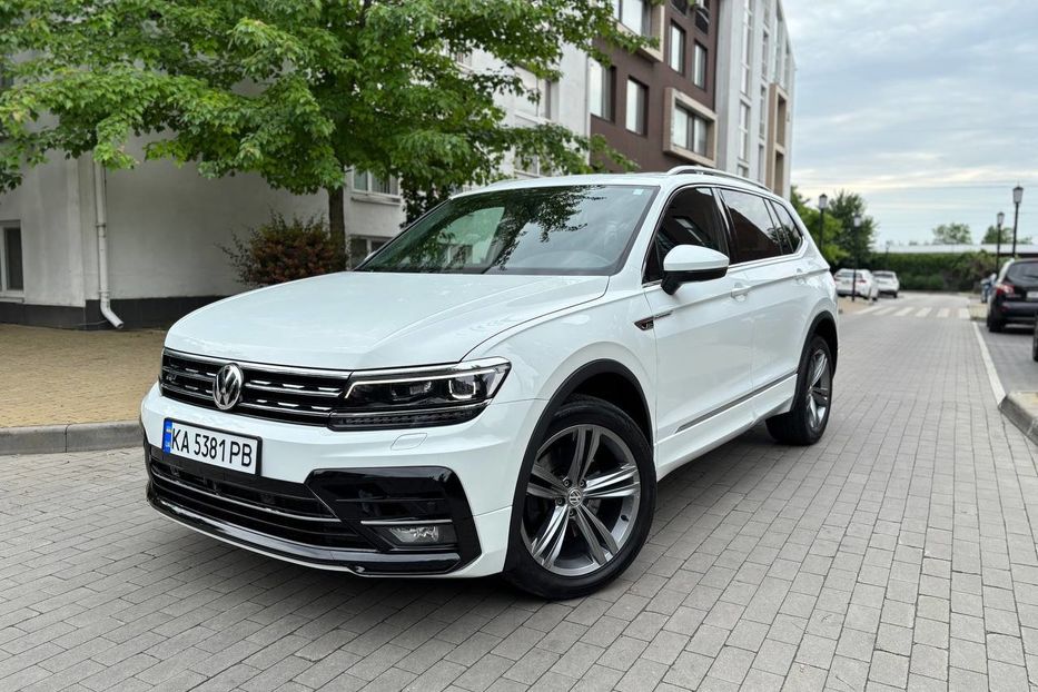 Продам Volkswagen Tiguan 4Motion Premium R-Line, 220 кс 2020 года в Киеве