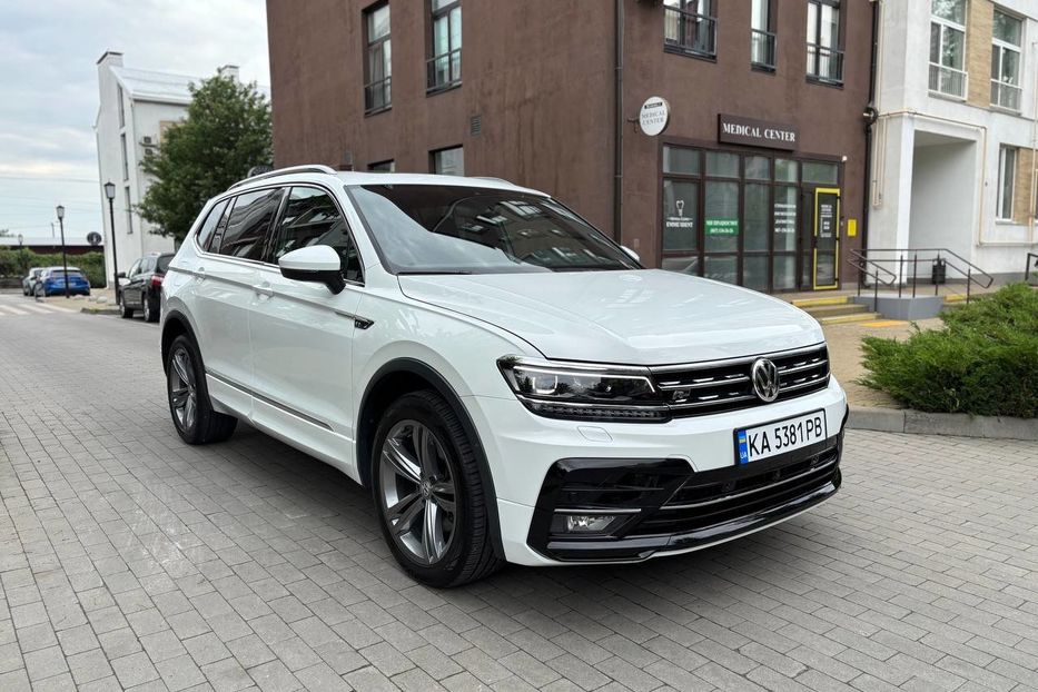 Продам Volkswagen Tiguan 4Motion Premium R-Line, 220 кс 2020 года в Киеве