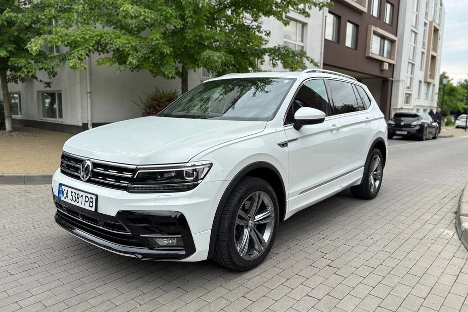 Продам Volkswagen Tiguan 4Motion Premium R-Line, 220 кс 2020 года в Киеве