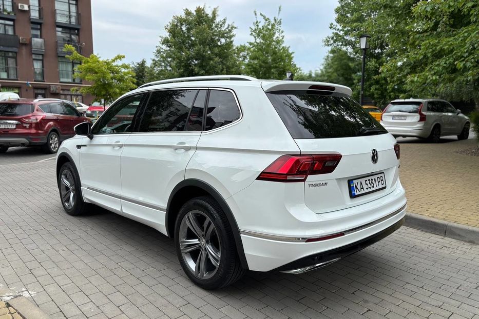 Продам Volkswagen Tiguan 4Motion Premium R-Line, 220 кс 2020 года в Киеве