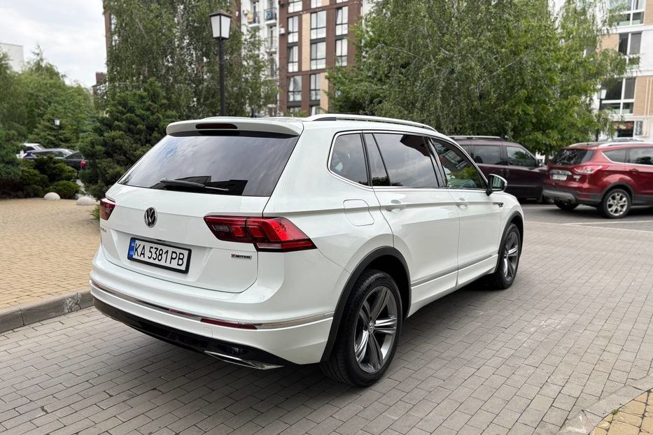 Продам Volkswagen Tiguan 4Motion Premium R-Line, 220 кс 2020 года в Киеве