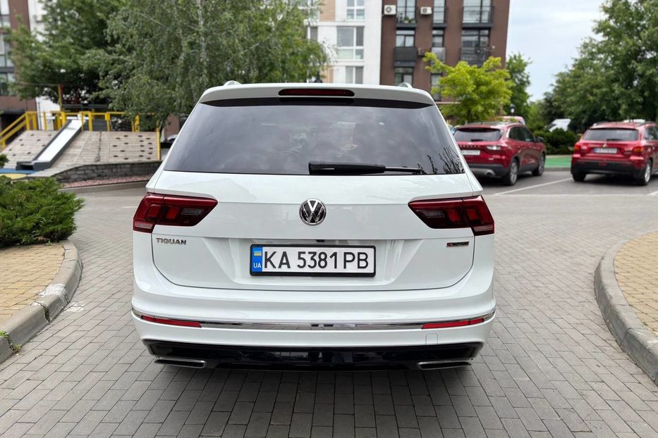 Продам Volkswagen Tiguan 4Motion Premium R-Line, 220 кс 2020 года в Киеве