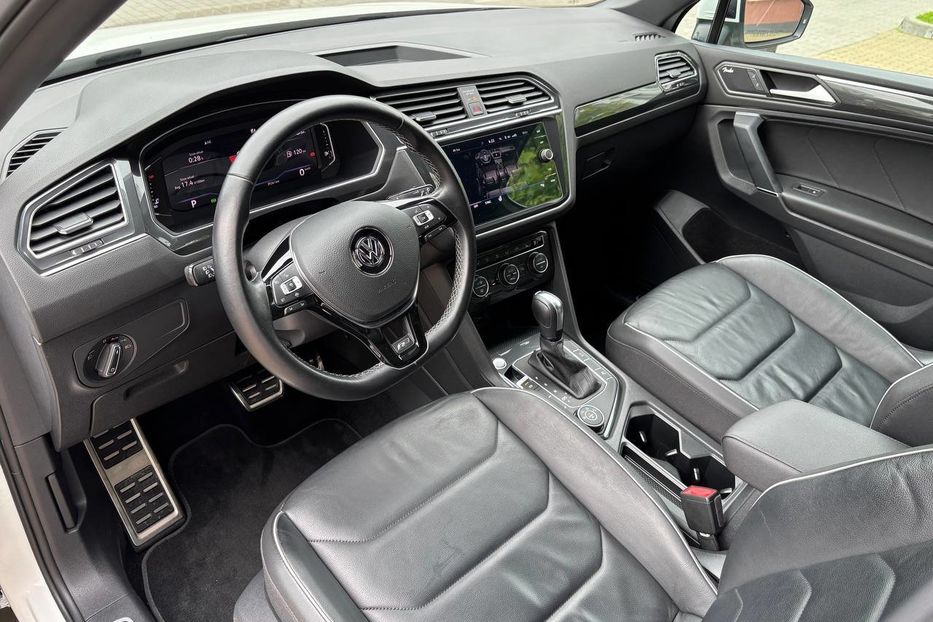 Продам Volkswagen Tiguan 4Motion Premium R-Line, 220 кс 2020 года в Киеве