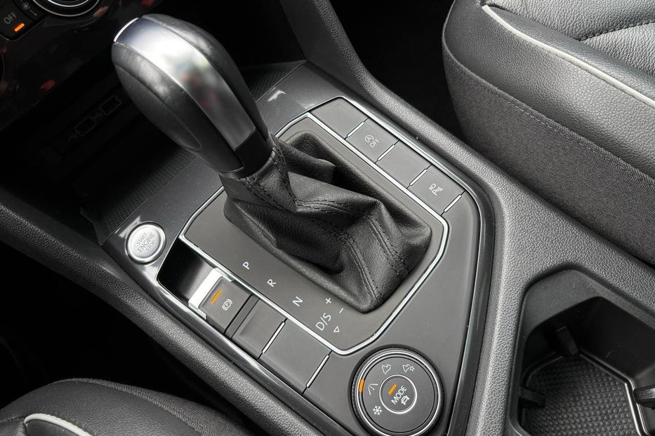Продам Volkswagen Tiguan 4Motion Premium R-Line, 220 кс 2020 года в Киеве