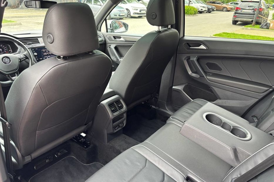 Продам Volkswagen Tiguan 4Motion Premium R-Line, 220 кс 2020 года в Киеве