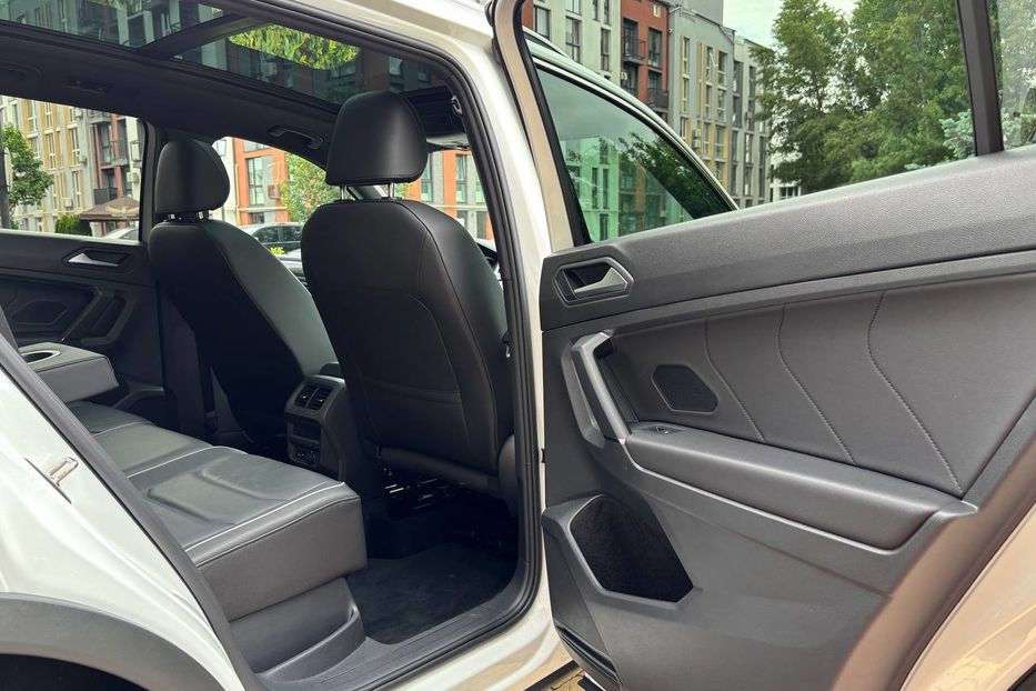 Продам Volkswagen Tiguan 4Motion Premium R-Line, 220 кс 2020 года в Киеве