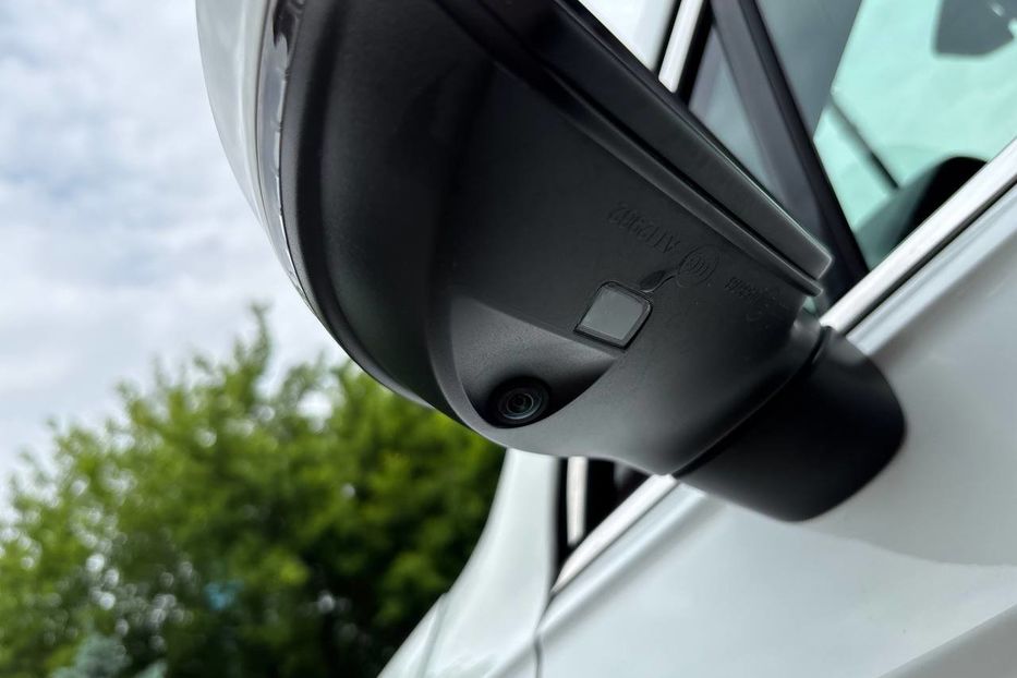 Продам Volkswagen Tiguan 4Motion Premium R-Line, 220 кс 2020 года в Киеве