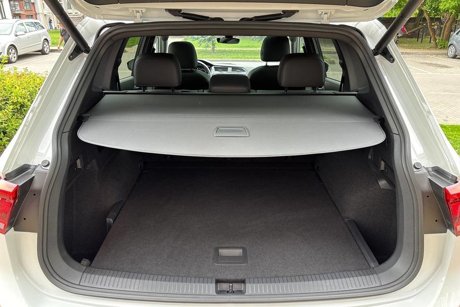 Продам Volkswagen Tiguan 4Motion Premium R-Line, 220 кс 2020 года в Киеве