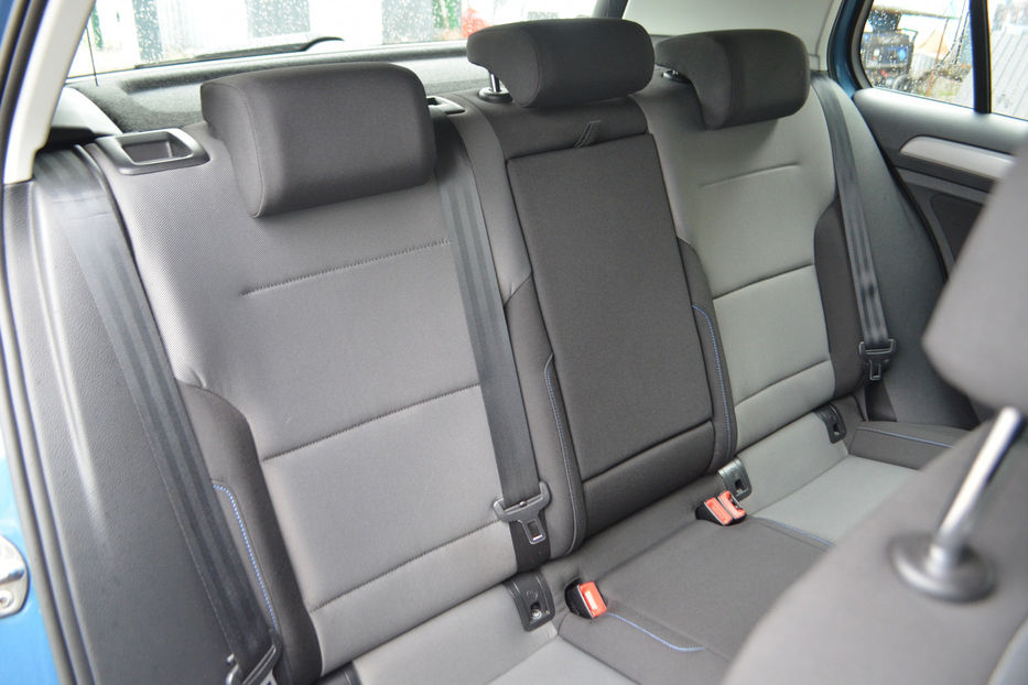 Продам Volkswagen e-Golf 2015 года в Киеве