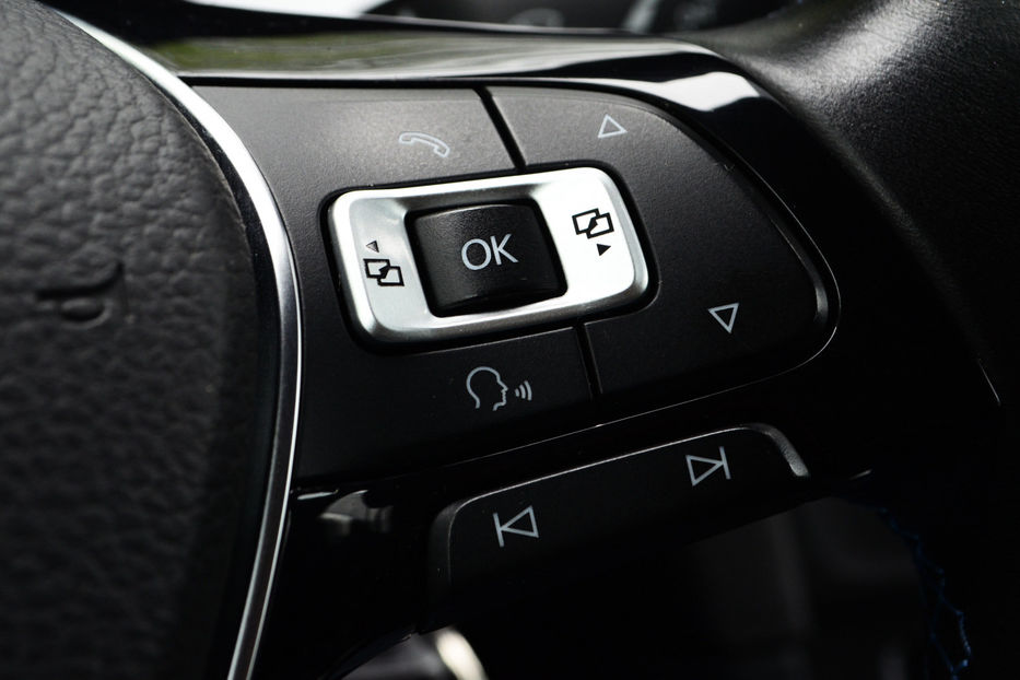 Продам Volkswagen e-Golf 2015 года в Киеве